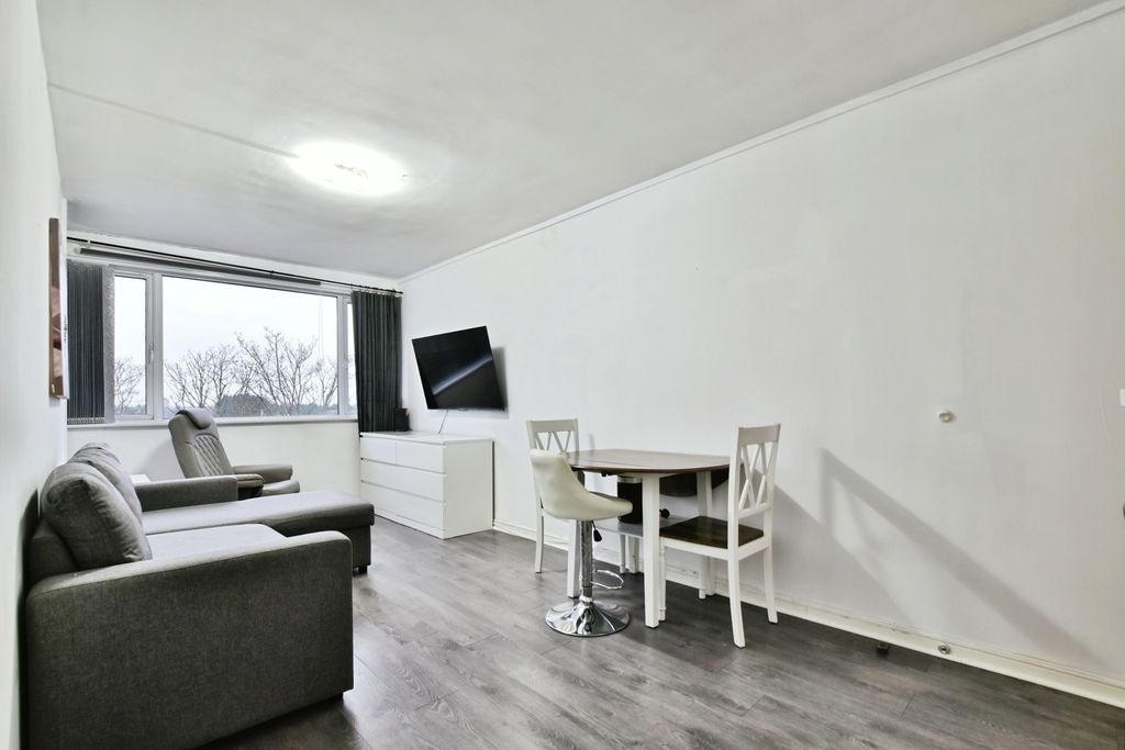 Property photo 3 of 20 Pbox-Img.Jpg