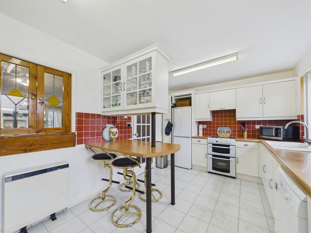 Property photo 2 of 22