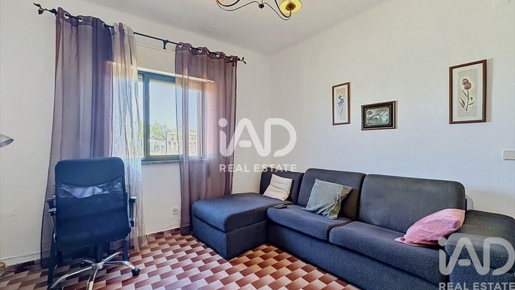 Property photo 2 of 40
