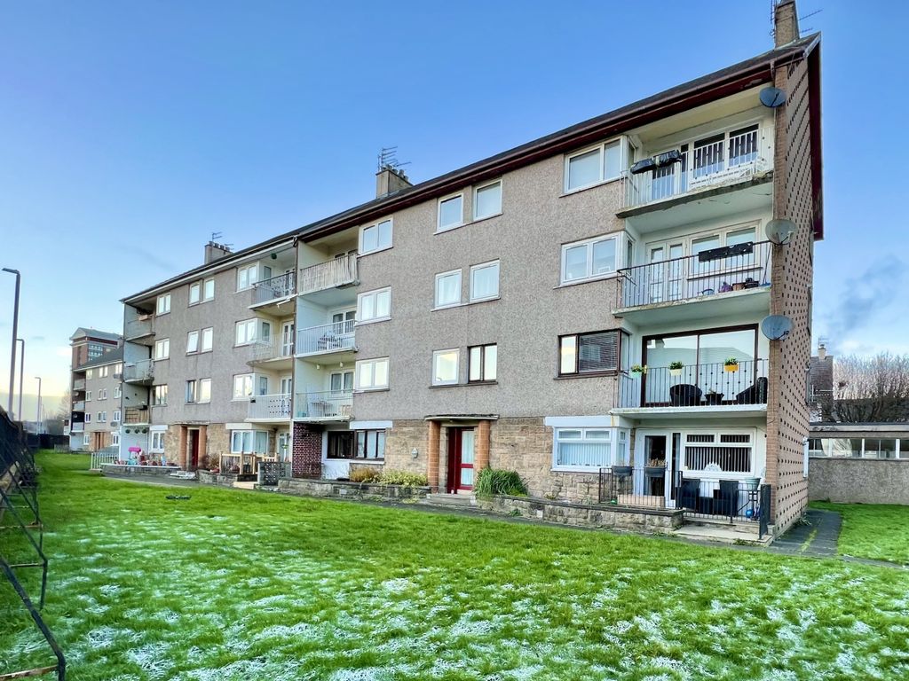 2 bed flat for sale Paisley