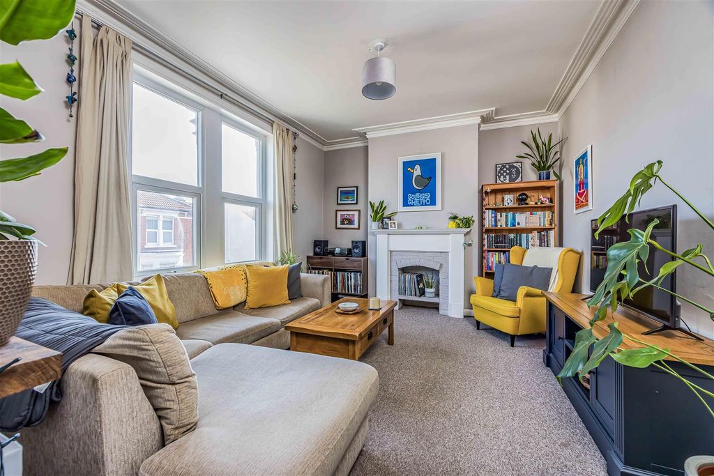 Property photo 1 of 14 100A Orchard Road, Southsea-Small-Porticomarketing