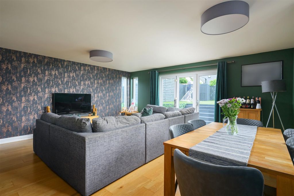Property photo 3 of 42 Roseangle-0026.Jpg