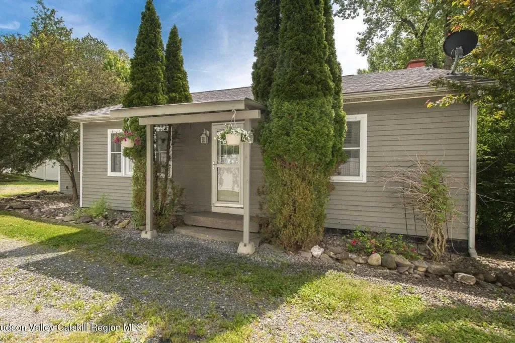 Property photo 1 of 22