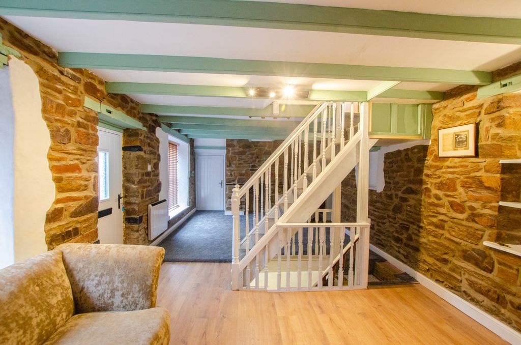 Property photo 2 of 14 16A Crockwell Street Tps 01208 74182-11