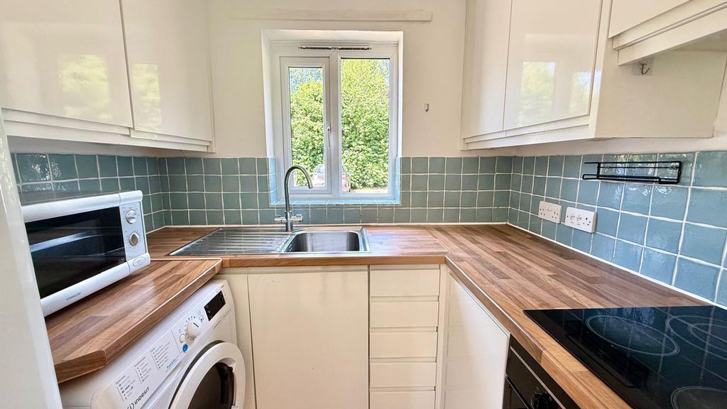 Property photo 2 of 3