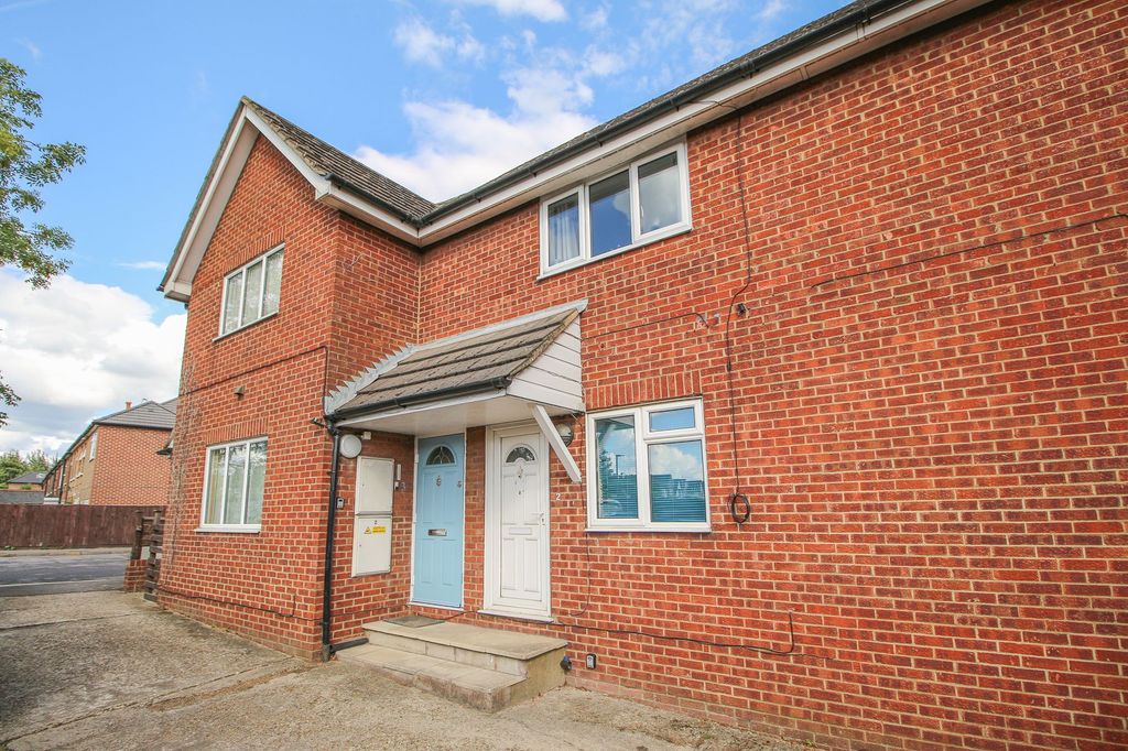 Property photo 1 of 7 External