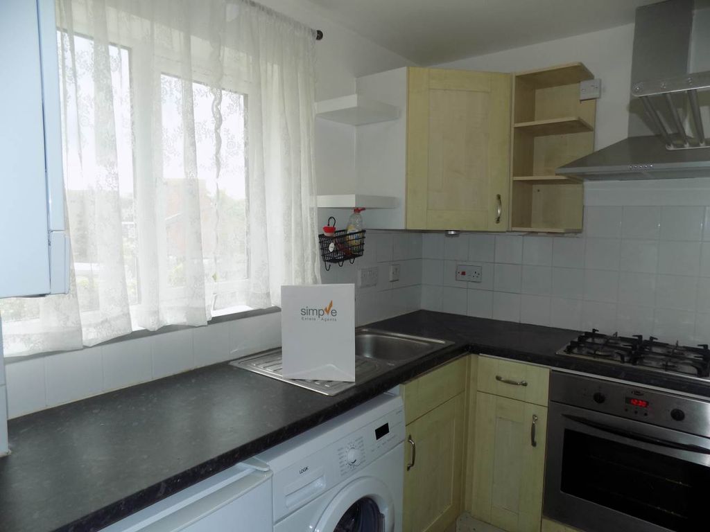 Property photo 3 of 4 1