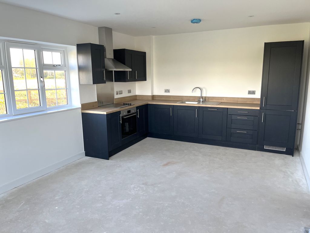 Property photo 2 of 4 Kitchen