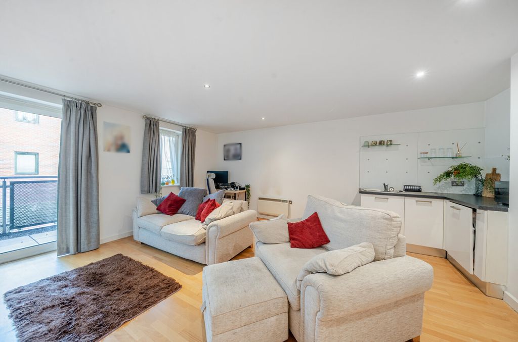 Property photo 2 of 19 1431645-10-69c55B...
