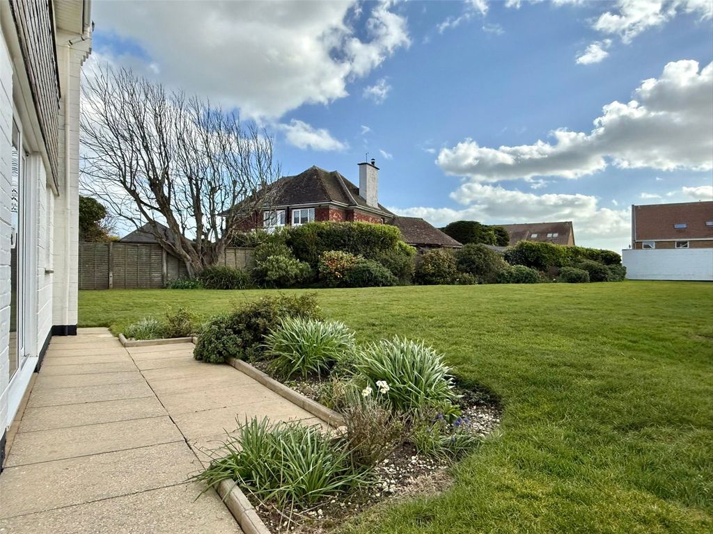 Additional image 14 of 2 bed flat for saleManderley, Sea Road, Milford On Sea, Lymington SO41