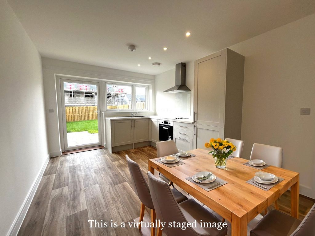 Property photo 2 of 10 Picture No. 27