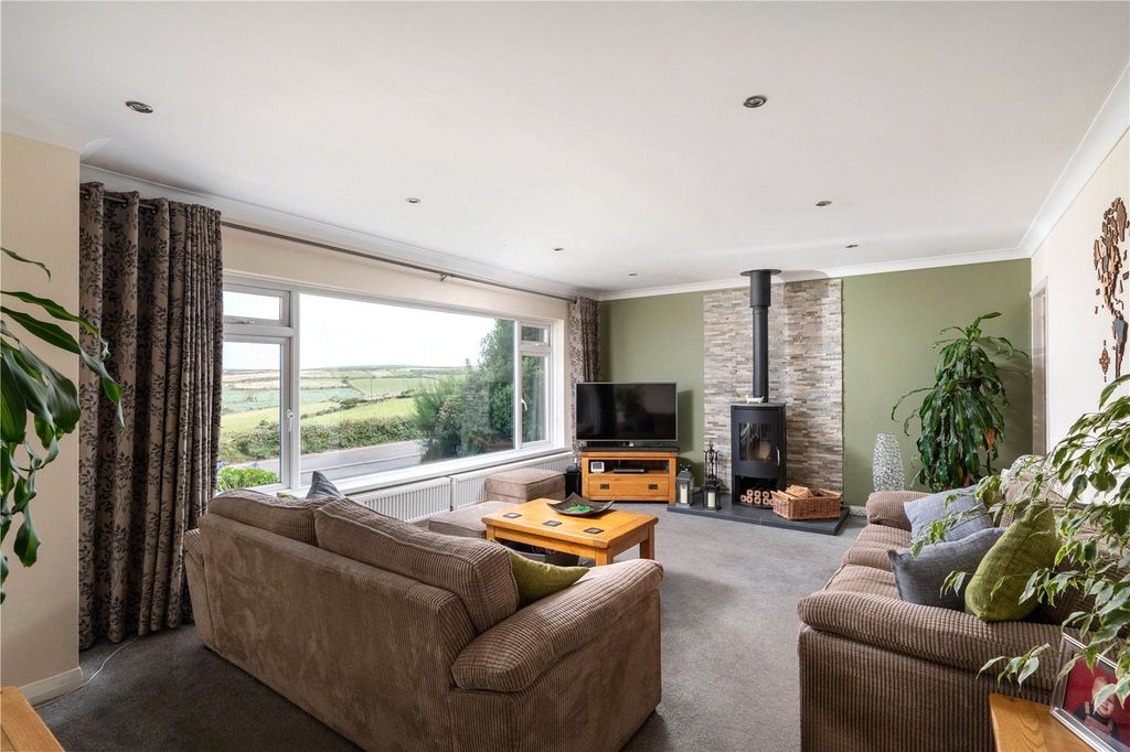 Property photo 3 of 19 Picture No. 07