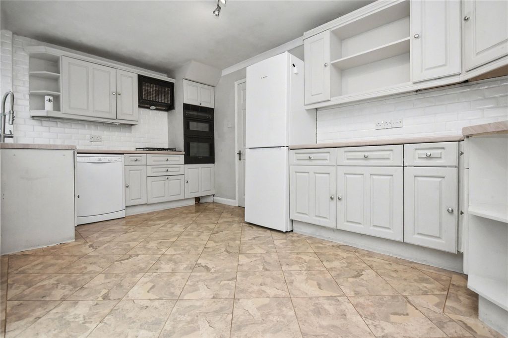 Property photo 2 of 17 Picture No. 46