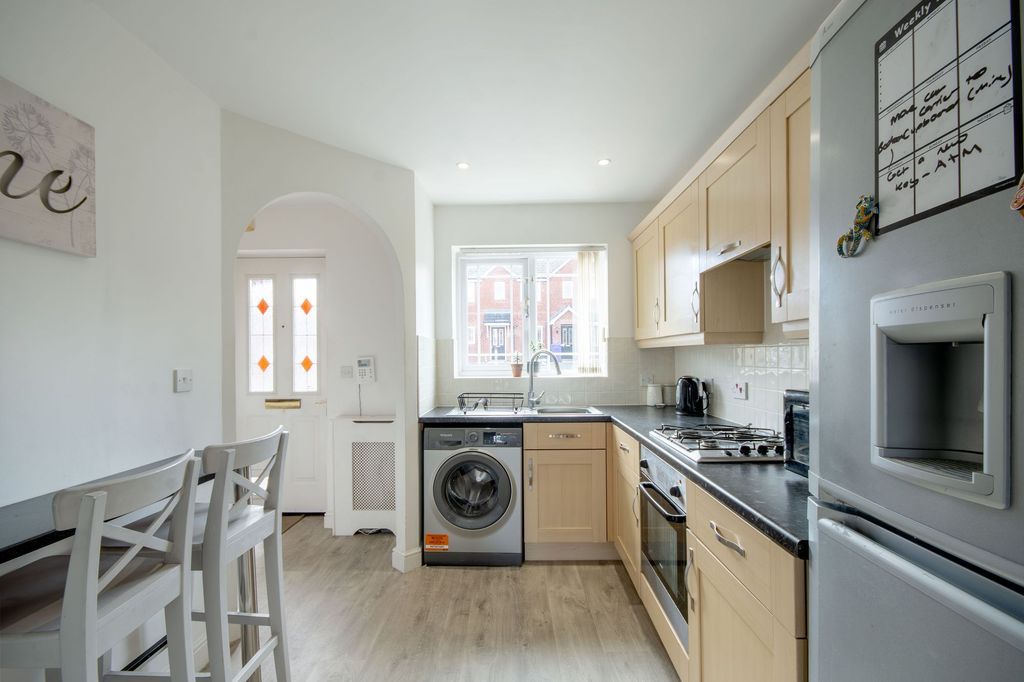 Property photo 3 of 17