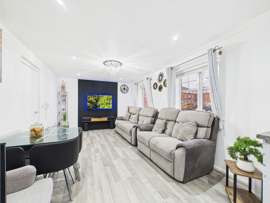 Property photo 1 of 10 Open Plan Living