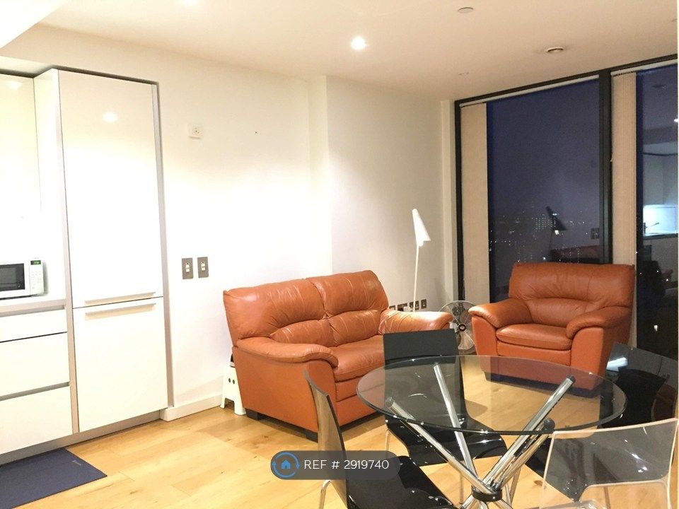 Property photo 1 of 12 Living Room