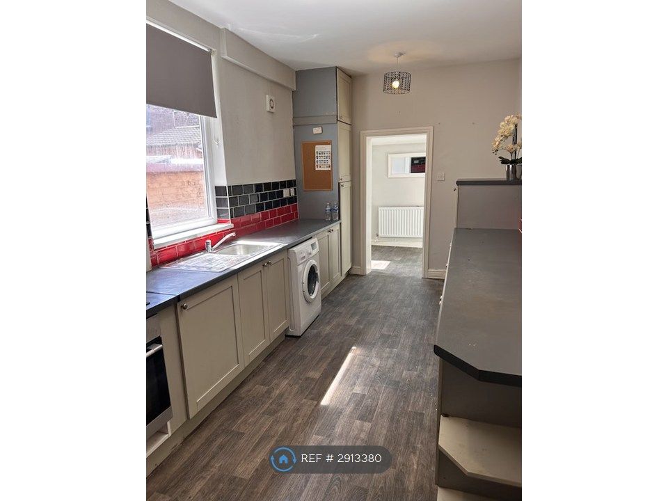 Property photo 1 of 14 Kitchen