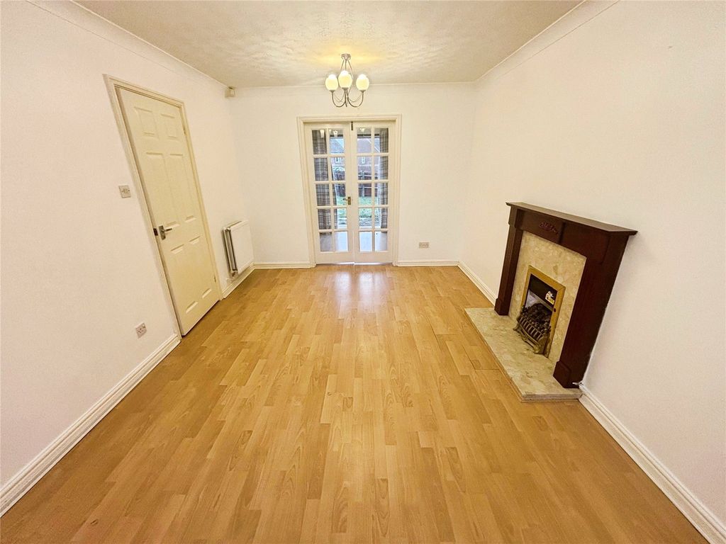 Property photo 2 of 9 Living Room