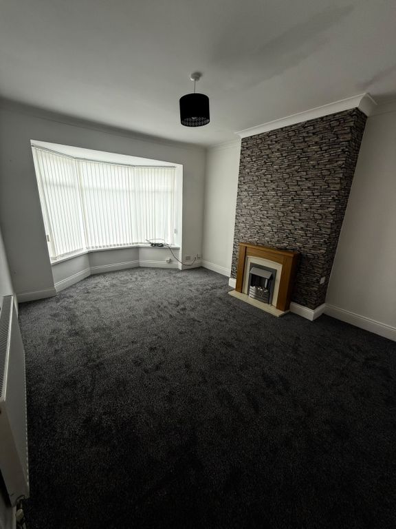 Property photo 1 of 12 2 Bedroom Semi Detached For Rent