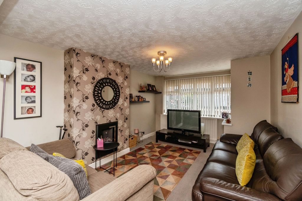 Property photo 2 of 17 Pbox-Img.Jpg
