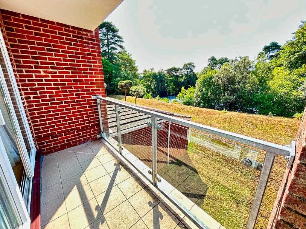 Property photo 2 of 17 Balcony