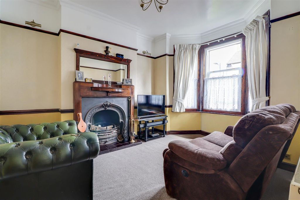 Property photo 2 of 15