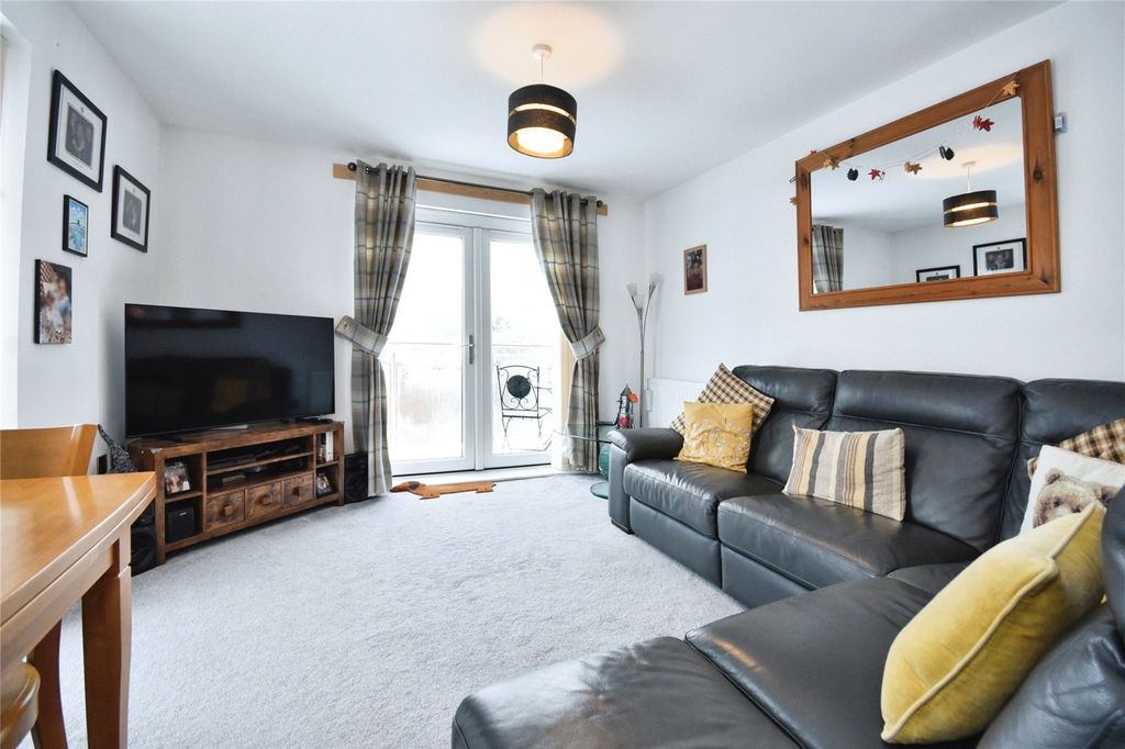 Property photo 3 of 17 Photography