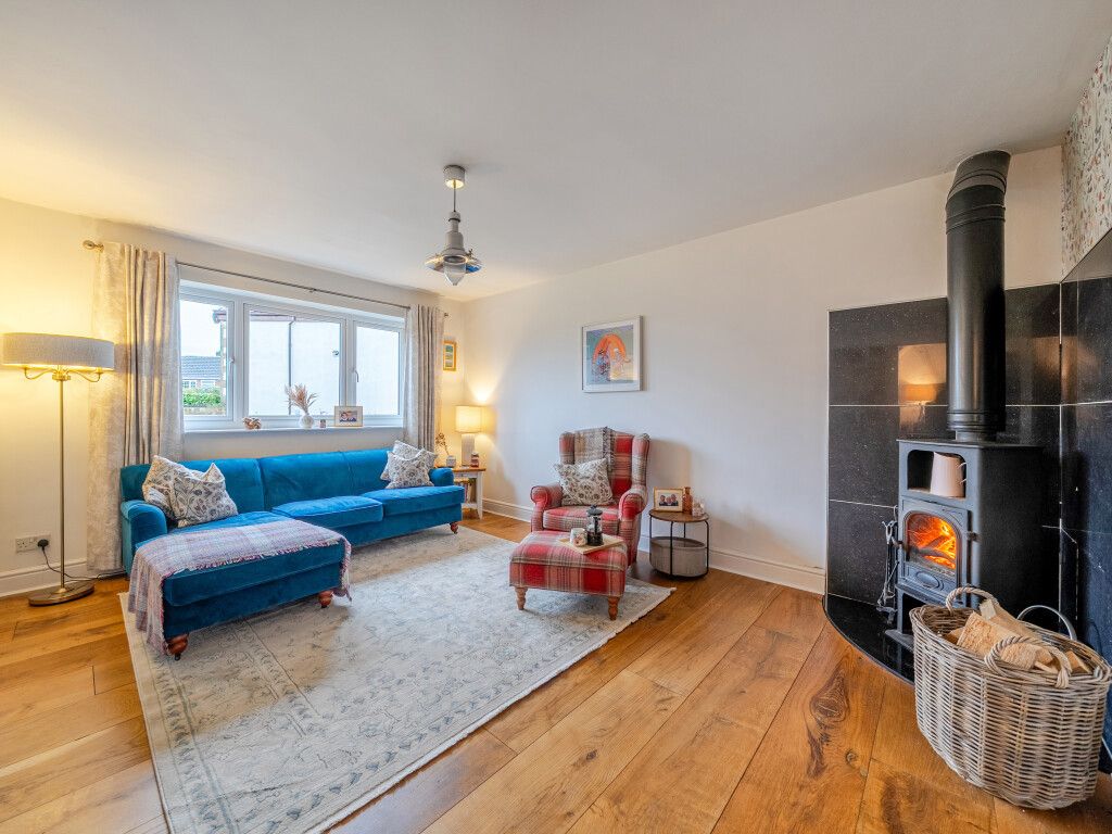 Property photo 3 of 28 1371327-10-68F9F6...