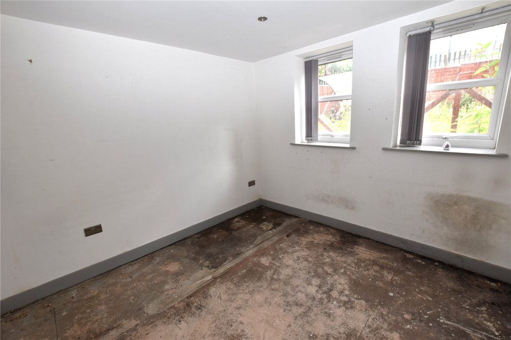 Property photo 2 of 8 Picture No. 03
