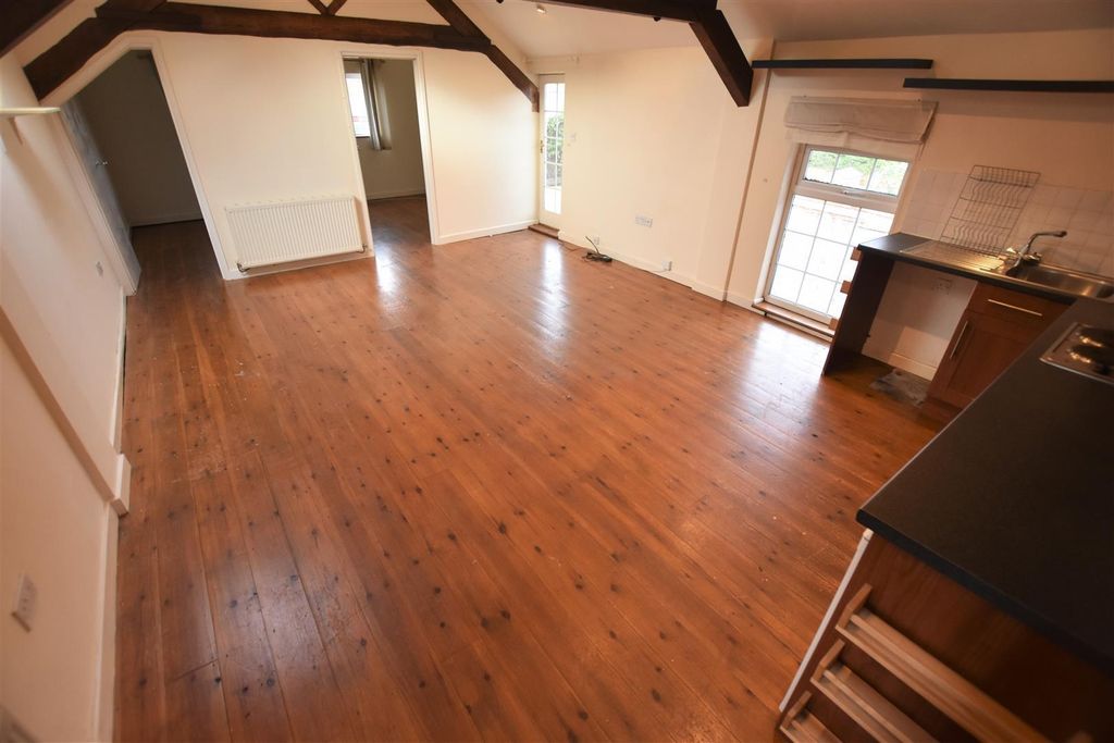 Property photo 3 of 8 4B62C0A2-D7Bb-4E5E-Af19-596C0E9E7641.Jpeg