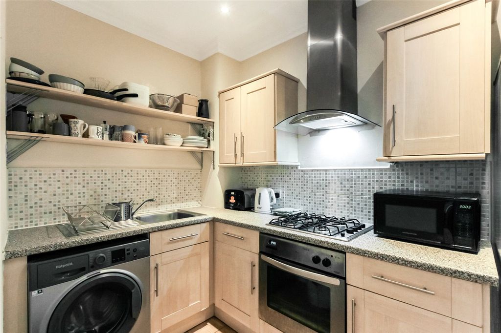 Property photo 3 of 14 Kitchen