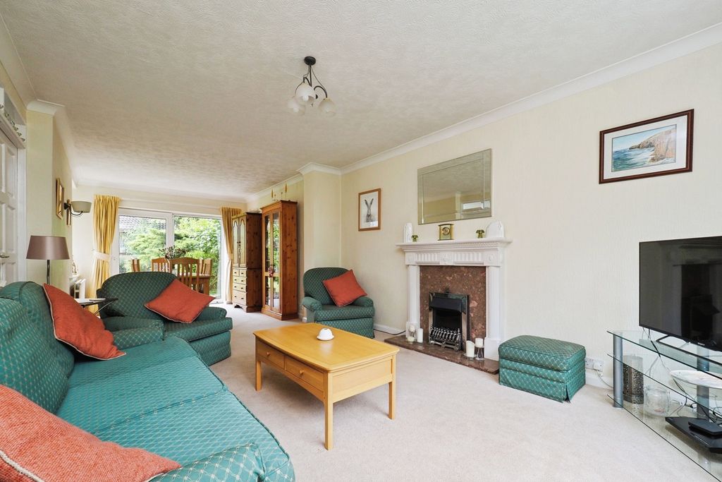 Property photo 3 of 34 Pbox-Img.Jpg