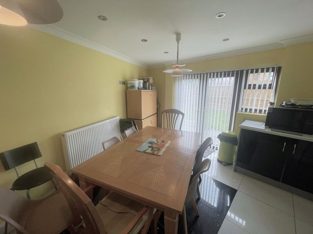 Property photo 3 of 10 Dining Room
