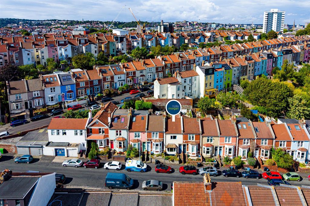 Property photo 1 of 32 135 Cotswold Road, Windmill Hill, Bristol Bs3 4Ph