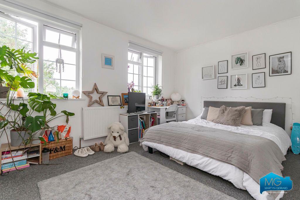 Property photo 1 of 26 Picture No. 04