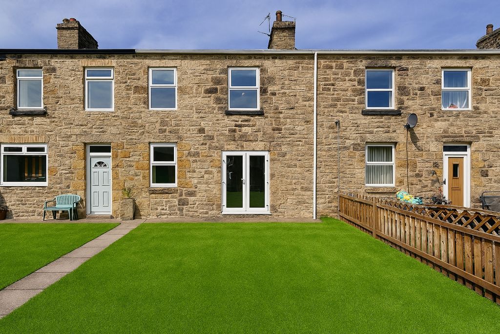 Property photo 1 of 13 Designer