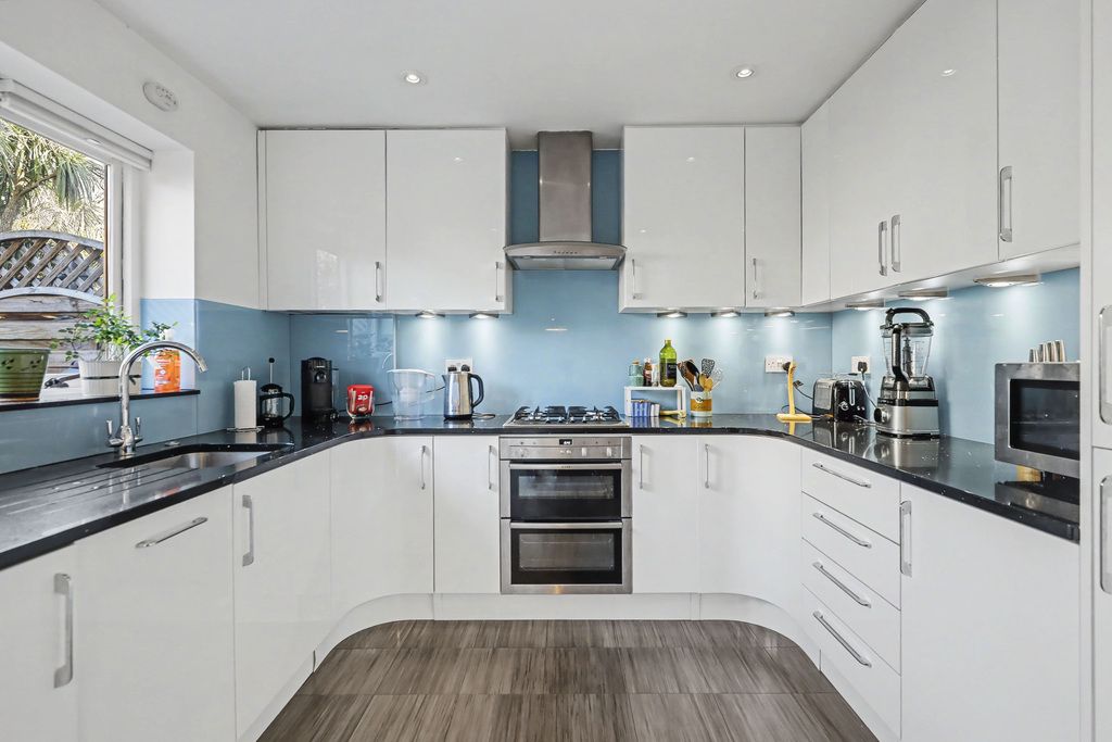 Property photo 3 of 19