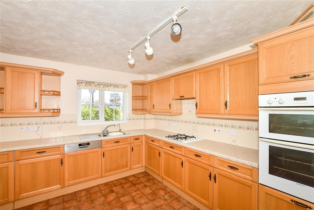 Property photo 2 of 14 Kitchen/Breakfast Room