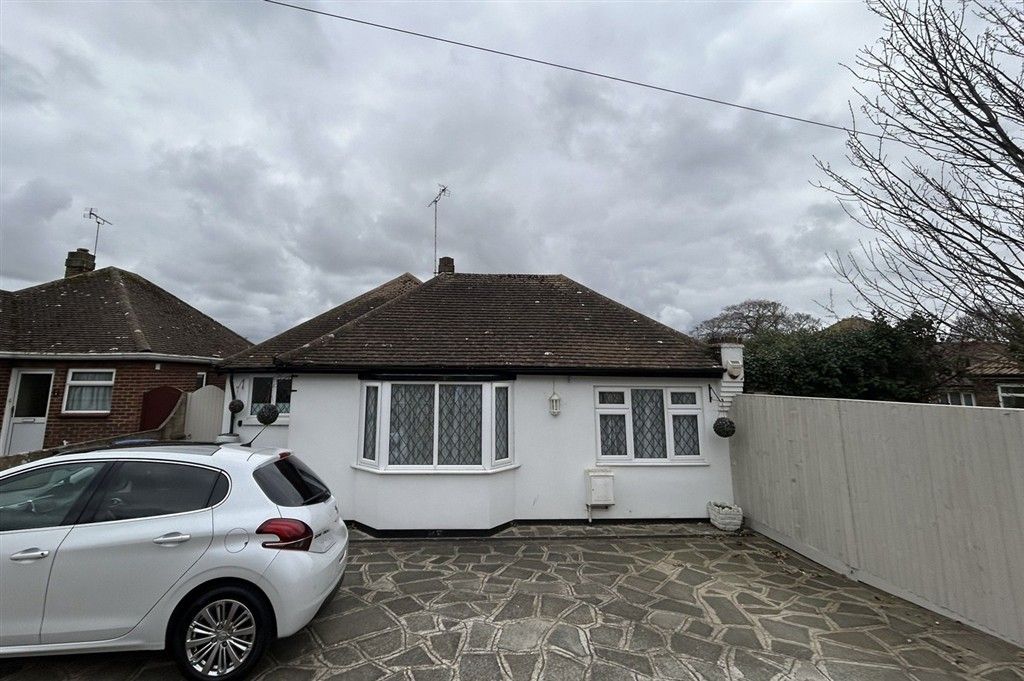 Property photo 1 of 8 Front