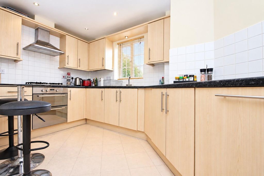 Property photo 2 of 13 Kitchen .Jpg