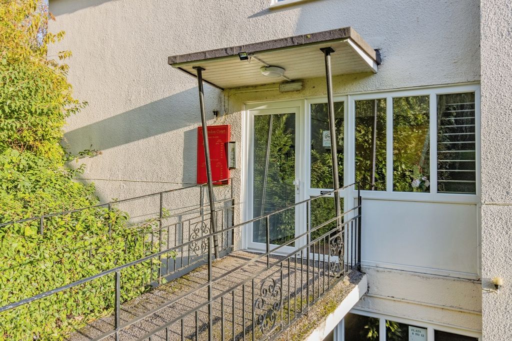 Property photo 3 of 17 Photo