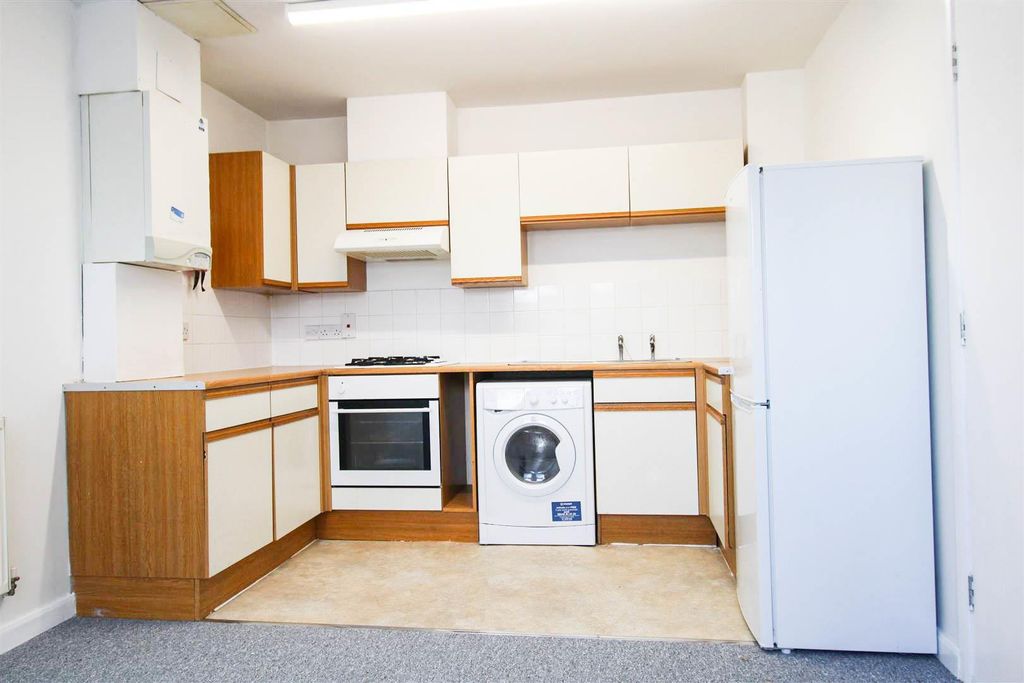Property photo 2 of 4 Kitchen