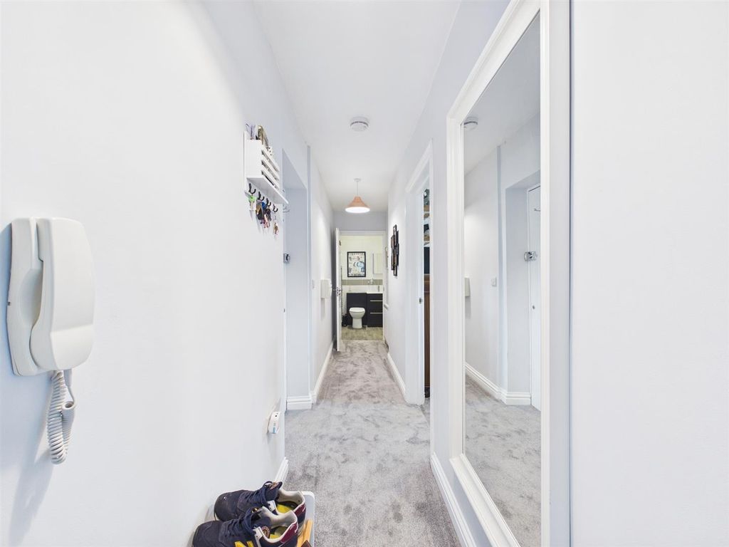 Additional image 9 of 2 bed flat for saleDowns Road, Coulsdon CR5