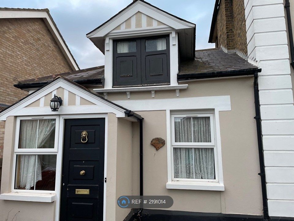 Property photo 2 of 35