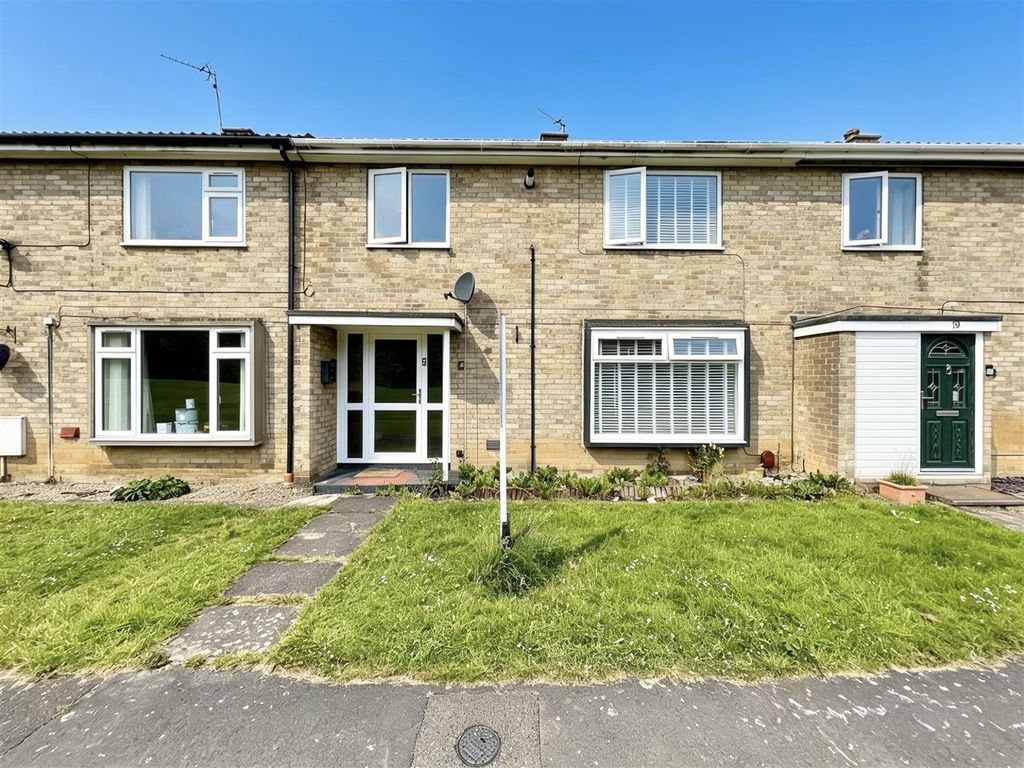 Property photo 1 of 11 Externally