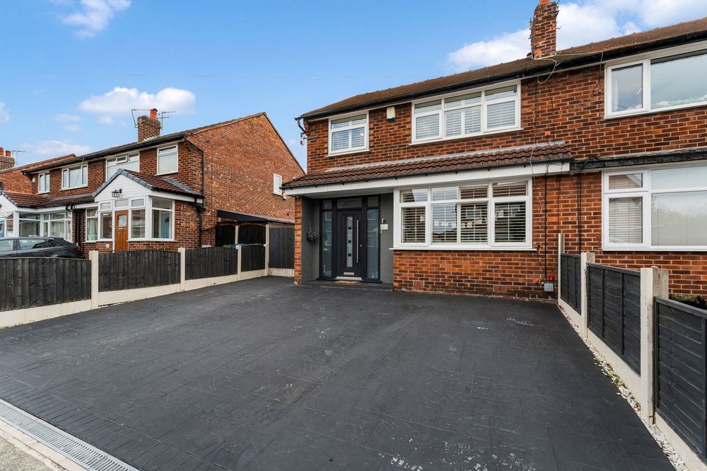 Property photo 1 of 33