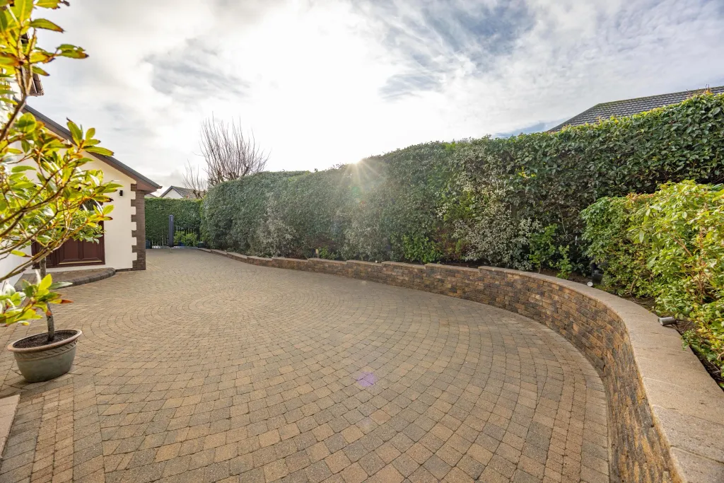 Property photo 3 of 32