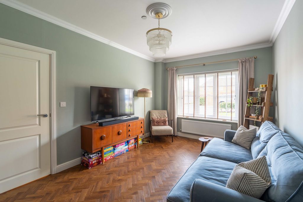 Property photo 2 of 12