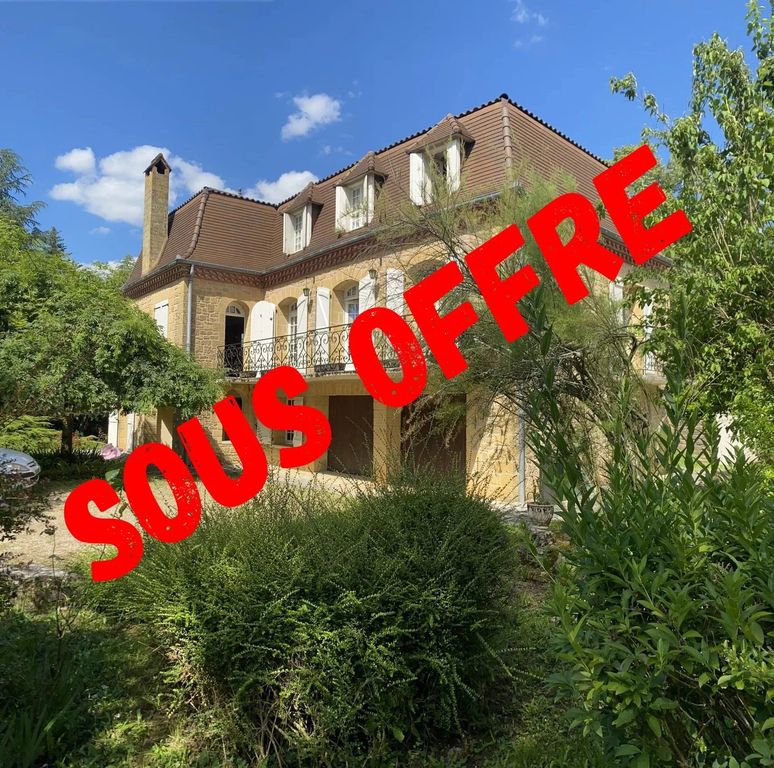 Property photo 1 of 22 Stone Bourgeois House Of 250 m² - Near Town Center