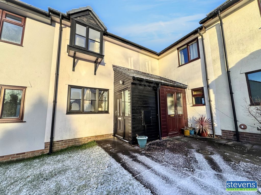 Property photo 1 of 10 Image00010